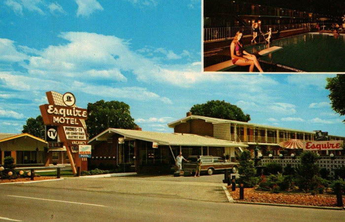 Esquire Motel - Old Post Card